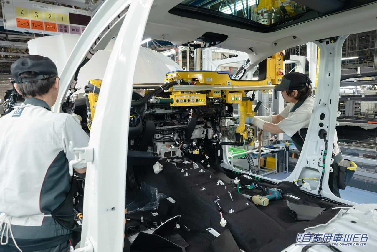|マツダCX-60、山口県マツダ防府工場でラインオフ! 欧州向けに4月下旬から出荷開始!!