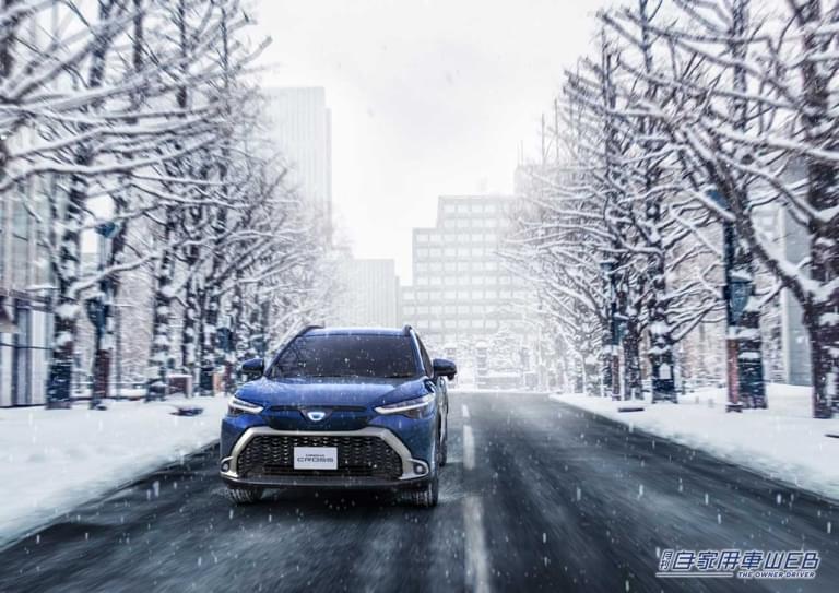 雪道を走る機会が多いならば、リヤモーターを組み合わせる4WD(E-Four)を選ぶのもいい。|【人気モデル 購入最前線】トヨタ カローラクロス編(2022年6月)