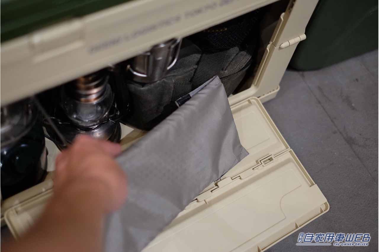 | コンテナを重ねたままでも物の出し入れが可能な横開き機能が嬉しい