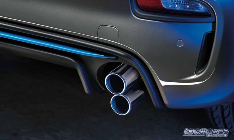 アバルト|F595|ハイパフォーマンスエキゾーストシステム"Record Monza"|高いスポーツ性を有しながら快適性も確保、595モデルの新グレードが7月9日より販売開始