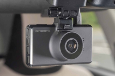 煽り運転と認識したら自動で録画開始！カロッツェリアの２カメラドラレコが大注目！