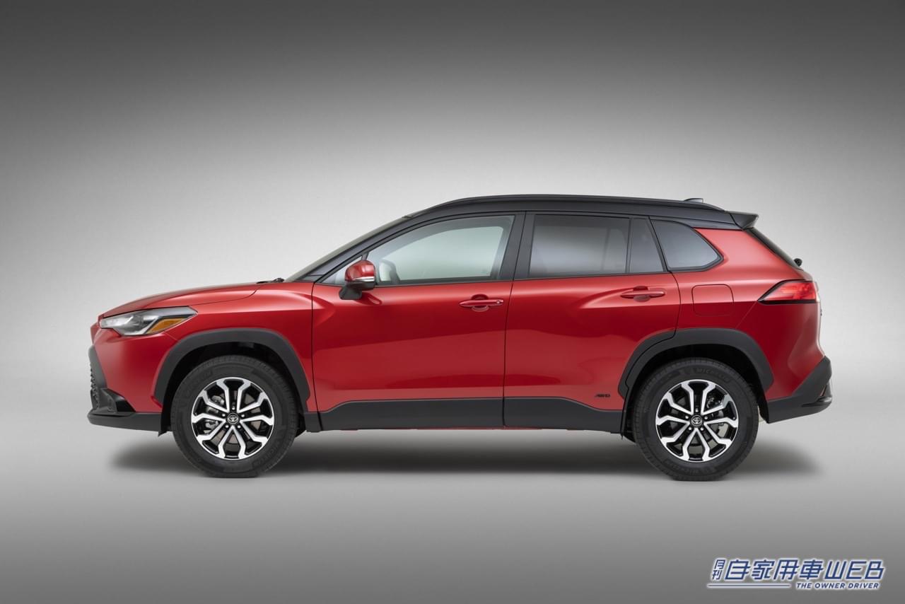 |カローラクロス米国仕様にハイブリッドを2023年モデルとして追加。フロントマスクは日本仕様と同じで全車AWD仕様に