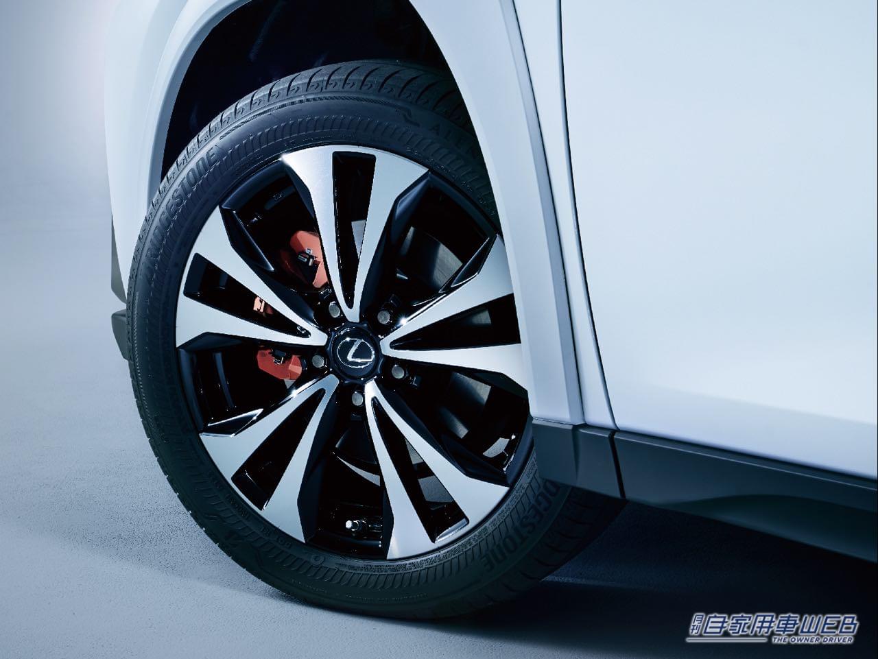 |レクサス新型「UX」に追加された特別仕様車「エモーショナル エクスプローラー」と「グレイスフル エクスプローラー」はお買い得?!