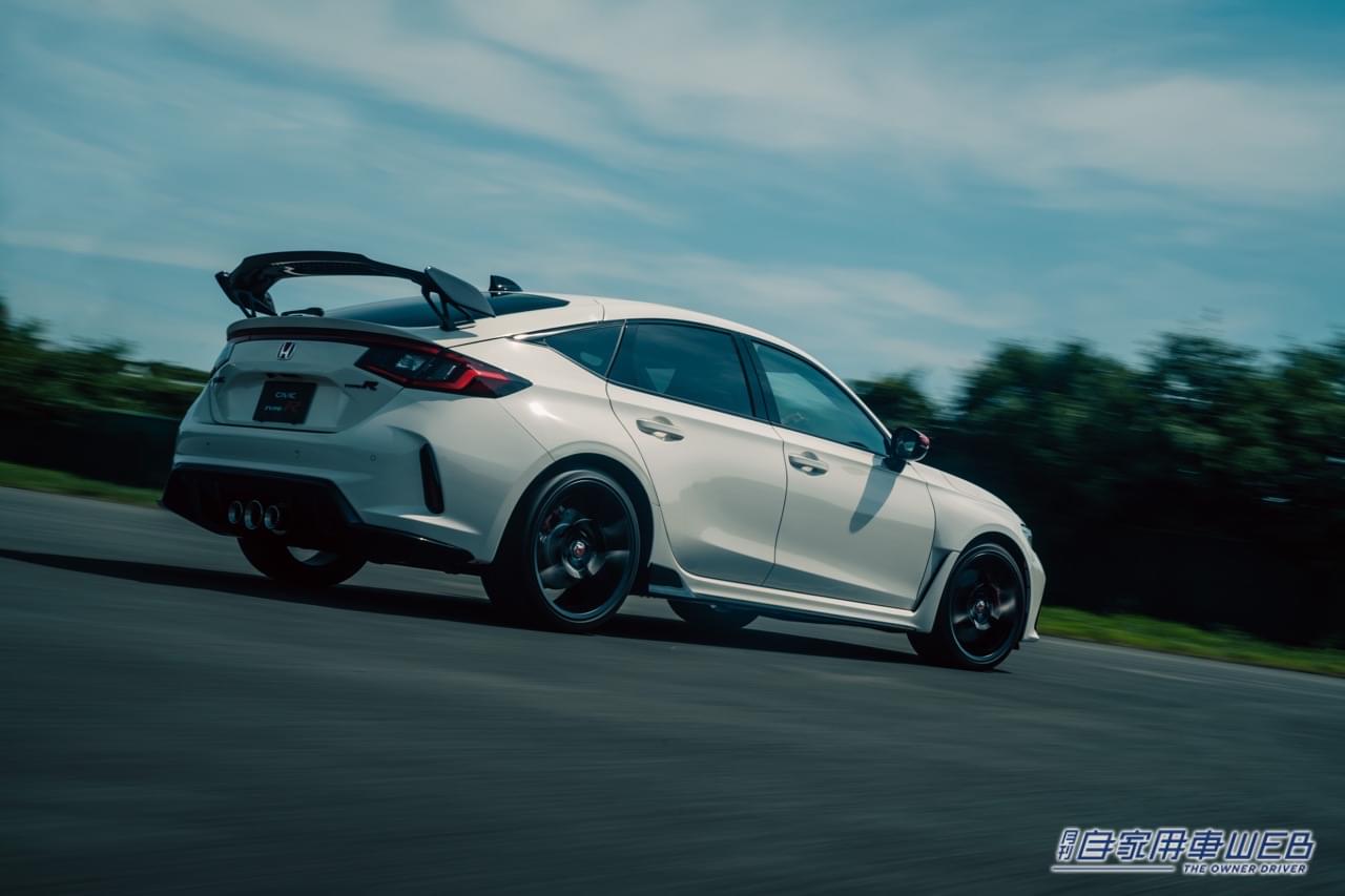 |注目は実効空力デバイス採用のテールゲートスポイラー。新型「シビック タイプR」純正アクセサリーをホンダアクセスが先行公開