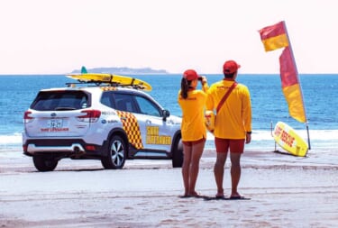 スバルが、日本ライフセービング協会と「オフィシャルパートナー」協定を締結し、活動支援「ライフセーバーカー」提供を拡大