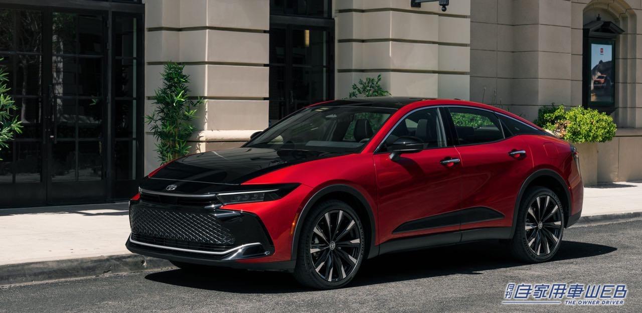 |新型「クラウン」米国デビュー。フロントに王冠ではなくトヨタエンブレムを装着。パワトレ名称もHYBRID MAXとオリジナル