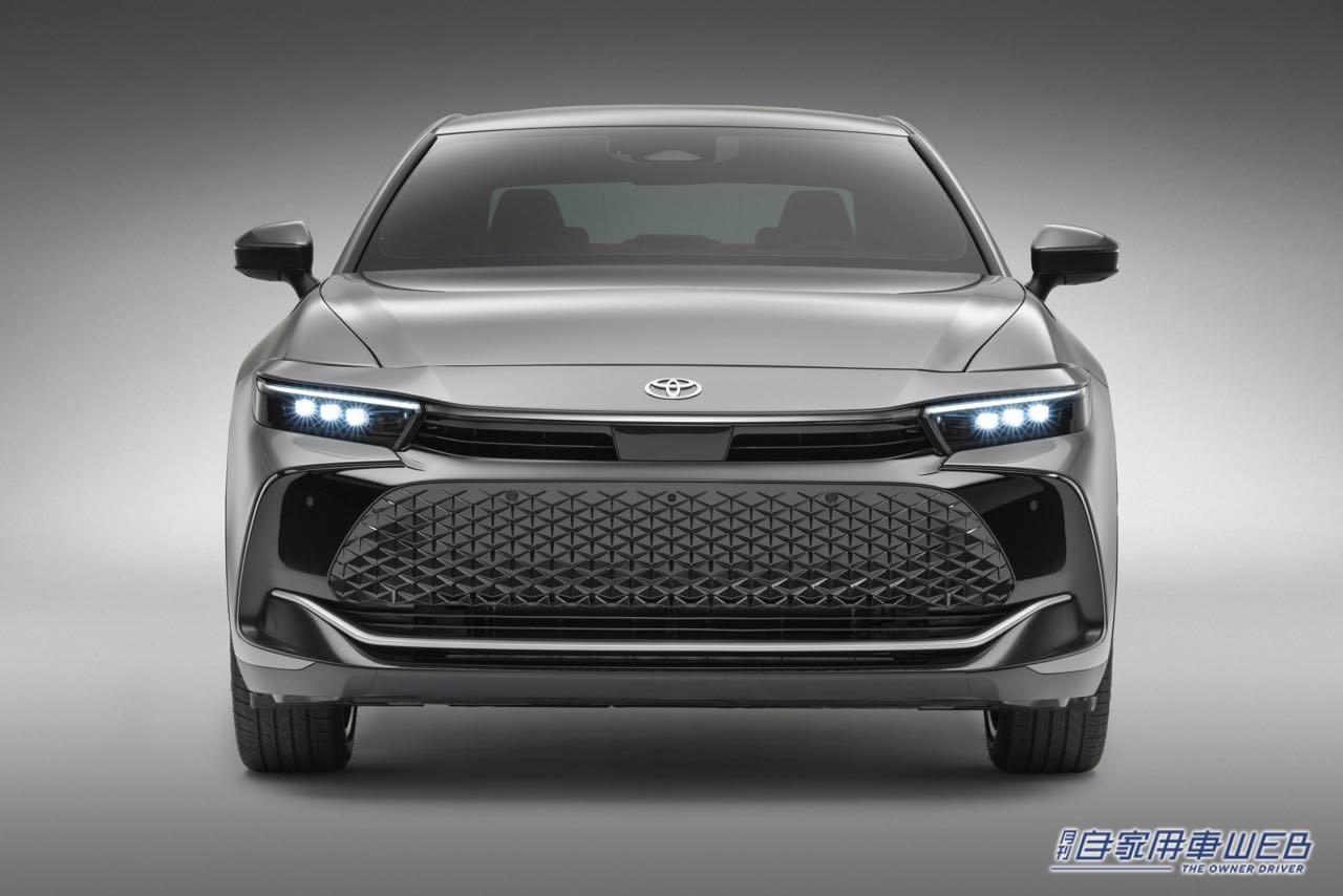 新型 クラウン 米国デビュー フロントに王冠ではなくトヨタエンブレムを装着 パワトレ名称もhybrid Maxとオリジナル 月刊自家用車web 厳選クルマ情報 新型 クラウン 米国デビュー フロントに王冠ではなくトヨタエンブレムを装着 パワトレ名称もhybrid Maxとオリジナル 月刊自家用車web 厳選クルマ情報