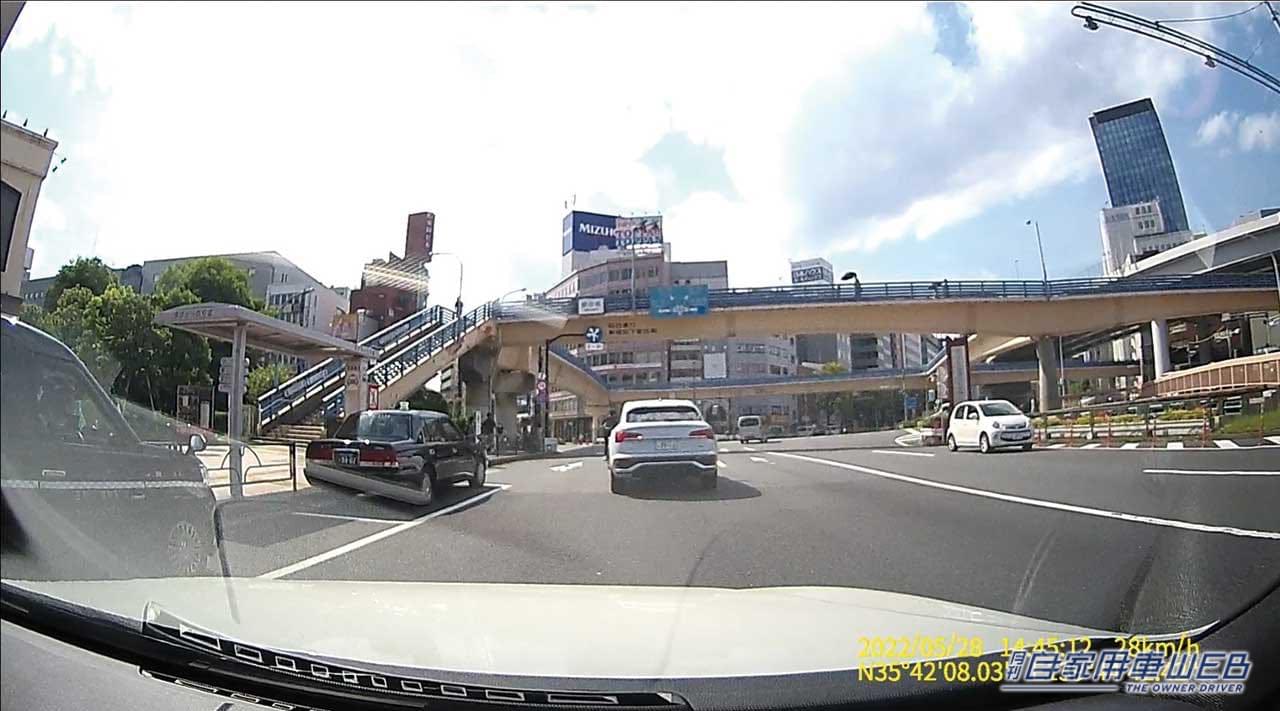 |この機能は嬉しい!後方のあおり運転を検知し自動録画を開始するカロッツェリアの最新ドライブレコーダー