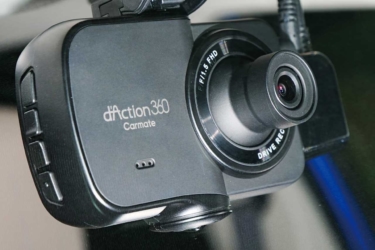2カメラ型と360°カメラ型のハイブリッドスタイル[Carmate d'Action360D DC4000R]