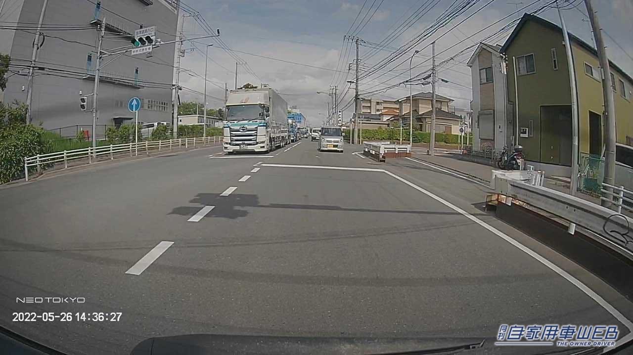 |純正ミラーに被せて付属バンドで固定、リヤ専用ミラー型ドライブレコーダー【NEO TOKYO ミラーカムSE】