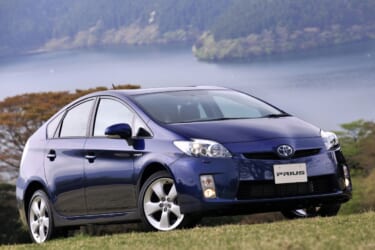 トヨタ プリウス(3代目)・プリウスの名を不動のものとしたベストセラーハイブリッド【国産車カタログ】