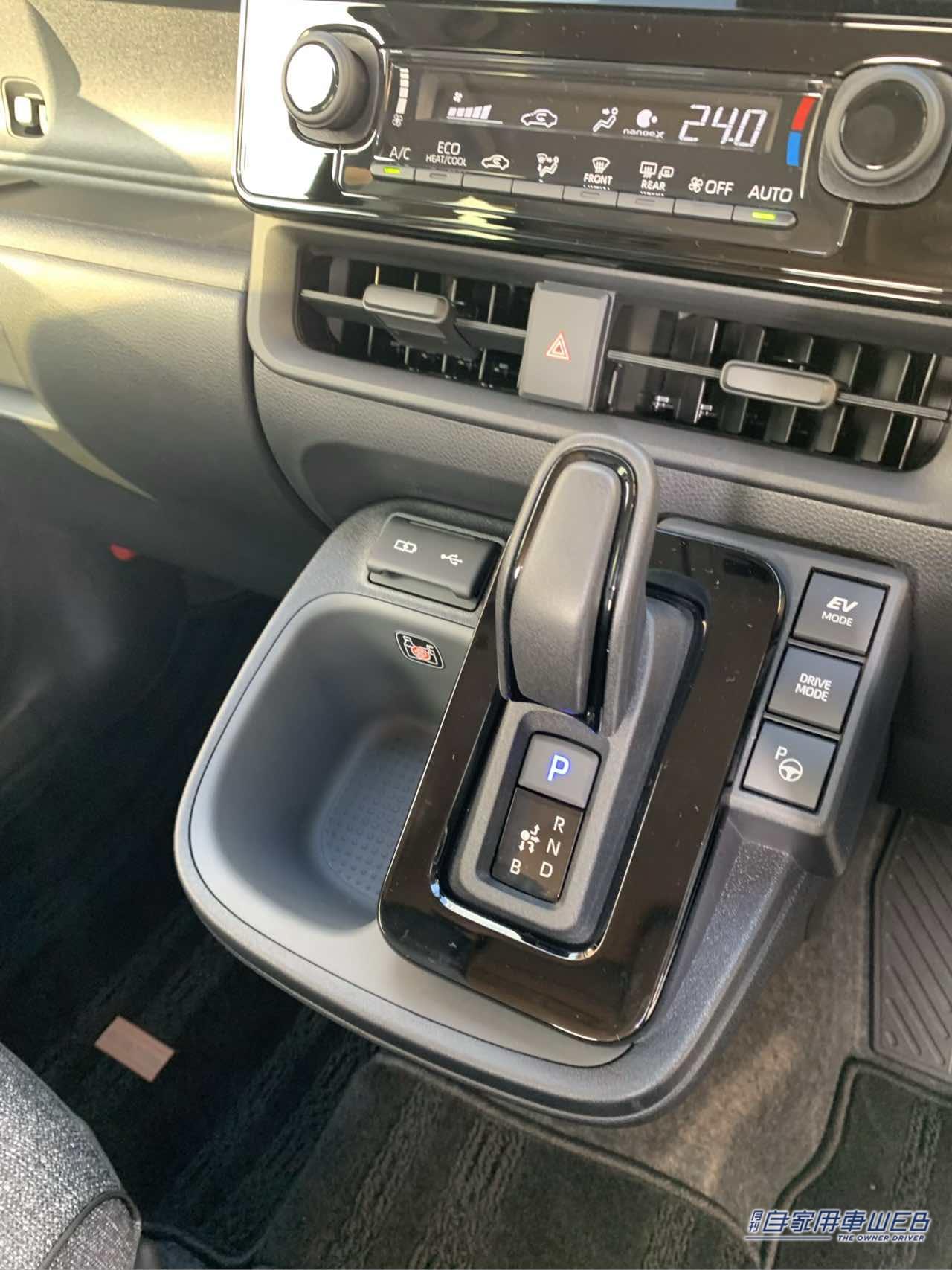 |愛犬と楽しめる「SIENTA DOG PARK」が、ららぽーと豊洲で期間限定オープン、トヨタ新型シエンタ発売記念イベント