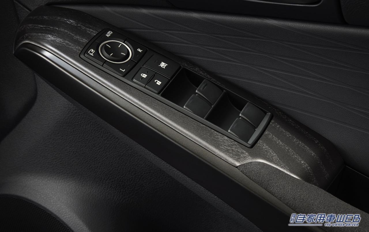 |レクサス、スポーツセダン「IS」に特別仕様車「“F SPORT Mode BlackⅢ”」を設定。同時にベースモデルを一部改良