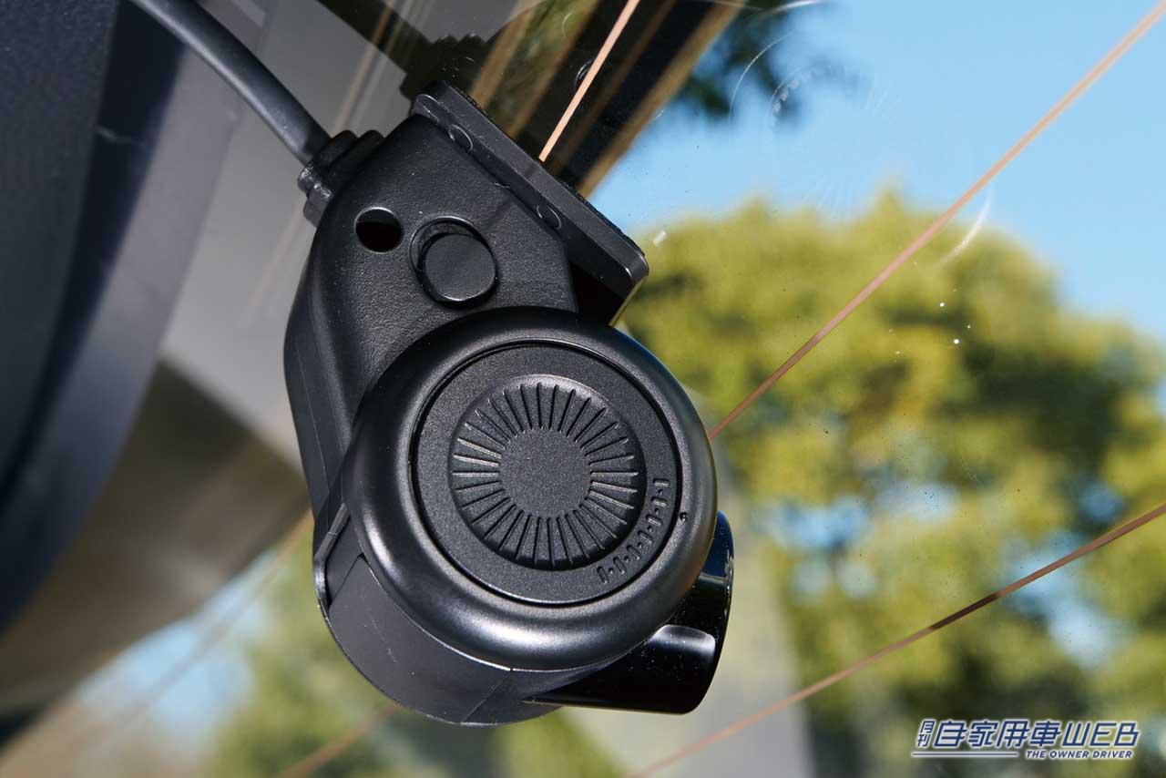 |連携モデルならではの快適コントロール、ストラーダナビの高画質大画面で再生可能【panasonic CA-DR03HTD】
