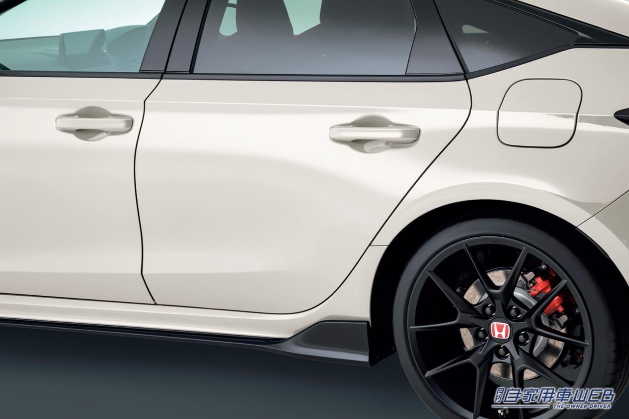 |ホンダアクセス、新型「シビック タイプR」用純正アクセサリーを発売。ハンドメイドリアルカーボン採用アイテムに注目