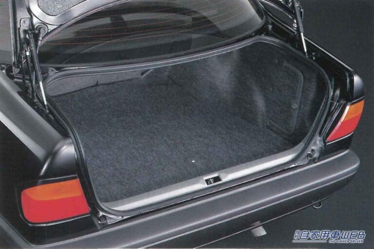 ミドルセダン最大級のトランクルーム|「負け組セダン」プリメーラが”選ばれなかった”切ない現実。日本では売れず、欧州では絶賛。日産の挑戦が辿った数奇な運命。