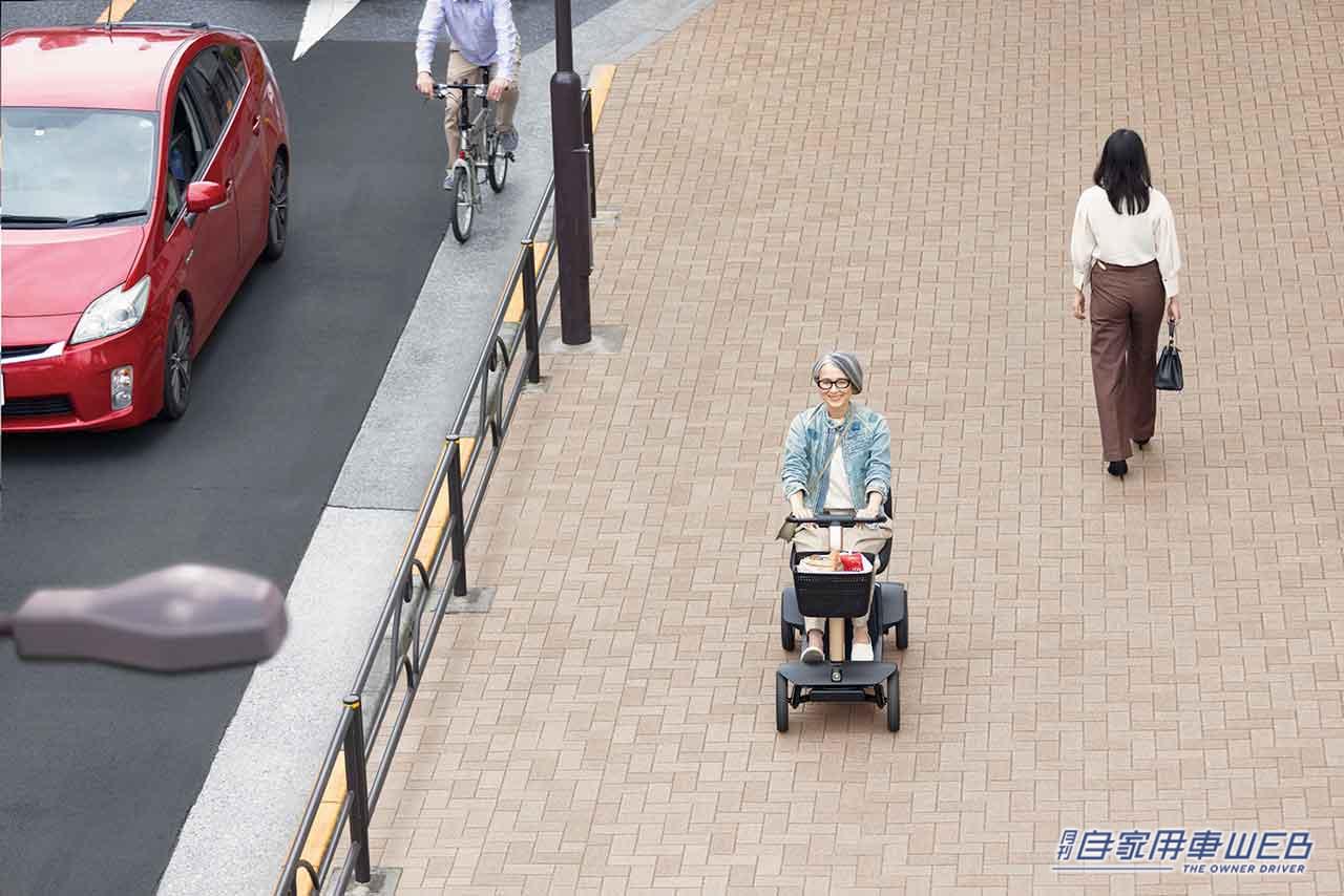 |免許返納後の新たな交通手段、歩道を走れるスクーター「WHILL Model S」が販売開始