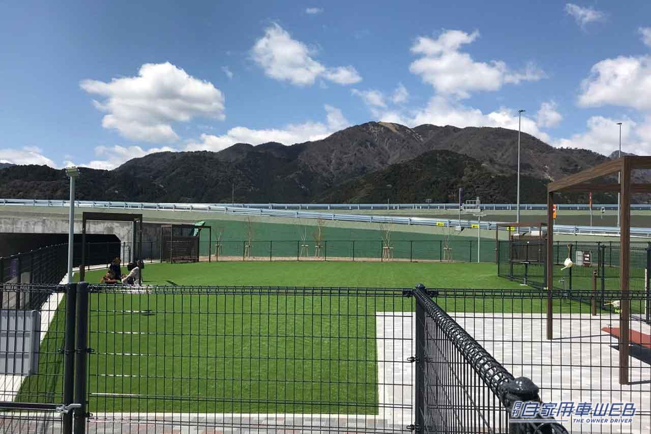 |2200円で使える電源完備の車中泊スペースが、10月7日〜11月27日の期間限定でオープン!「RVステーション鈴鹿PA」