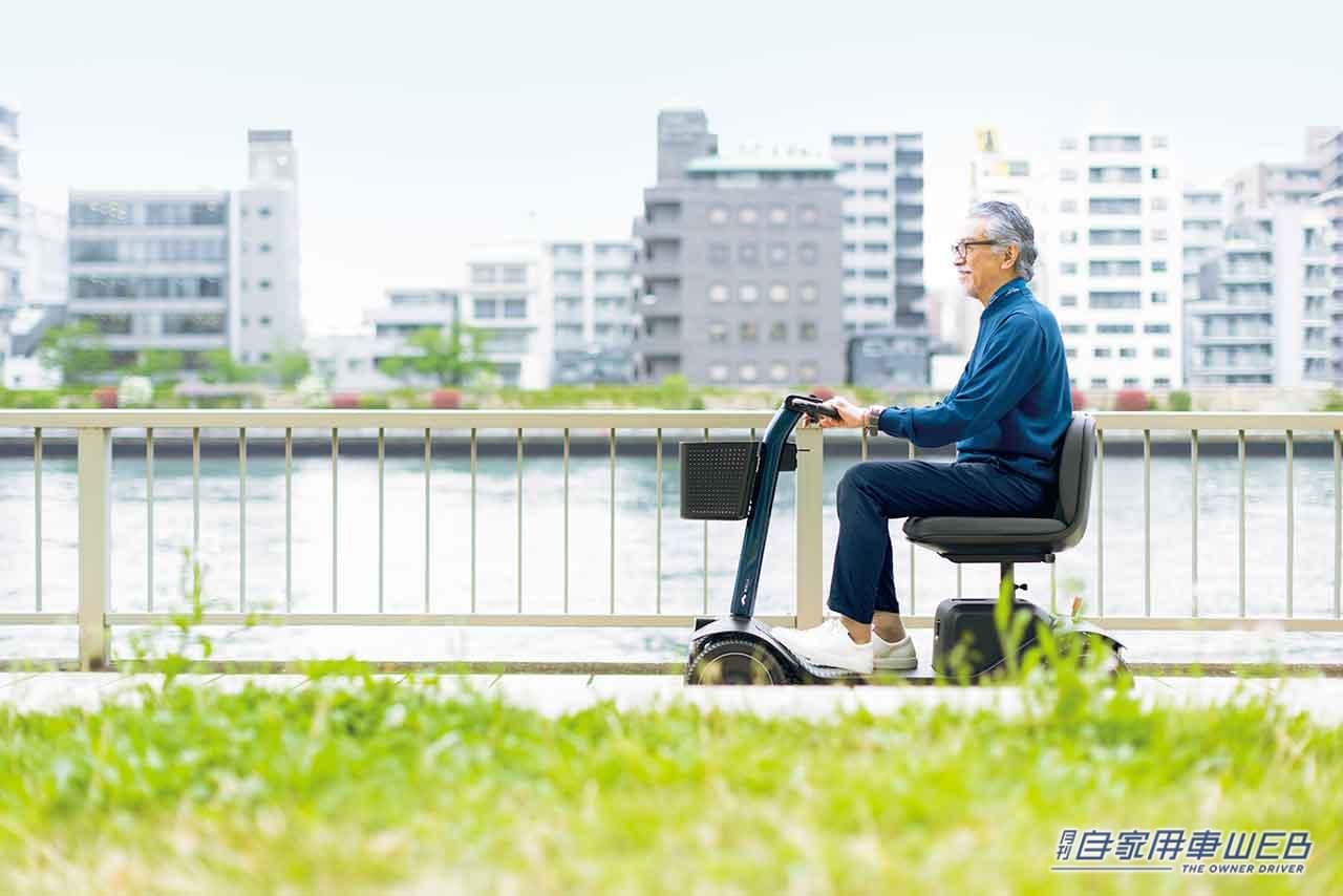 |免許返納後の新たな交通手段、歩道を走れるスクーター「WHILL Model S」が販売開始