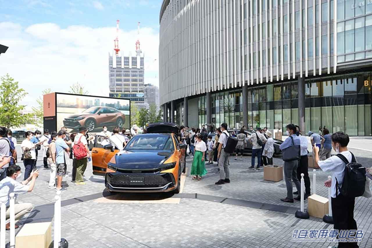 |新しいクラウンに出会い、体験する、期間限定ポップアップギャラリー『DISCOVER YOUR CROWN. THE ROAD SHOW. 』3ヶ所の蔦屋書店で開催