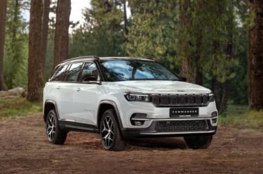 ⾼効率で⼒強いディーゼルターボエンジンを搭載! ジープの7人乗り3列シートを採用した新型ミッドサイズSUVの受注が開始