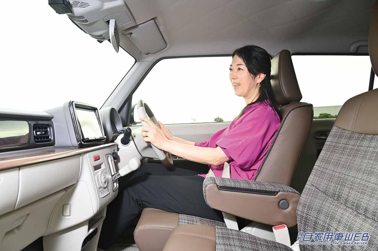 |まるも亜希子の「家族のクルマ選び!」明るいキャビンは家族のお出かけにもぴったり!【スズキ アルトラパン】