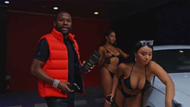 メイウェザーが広告動画に出演!セクシーな水着美女とともに“水なし洗車” ALL IN ONE CAR SHAMPOO「NILES WASH HOUR」を体感