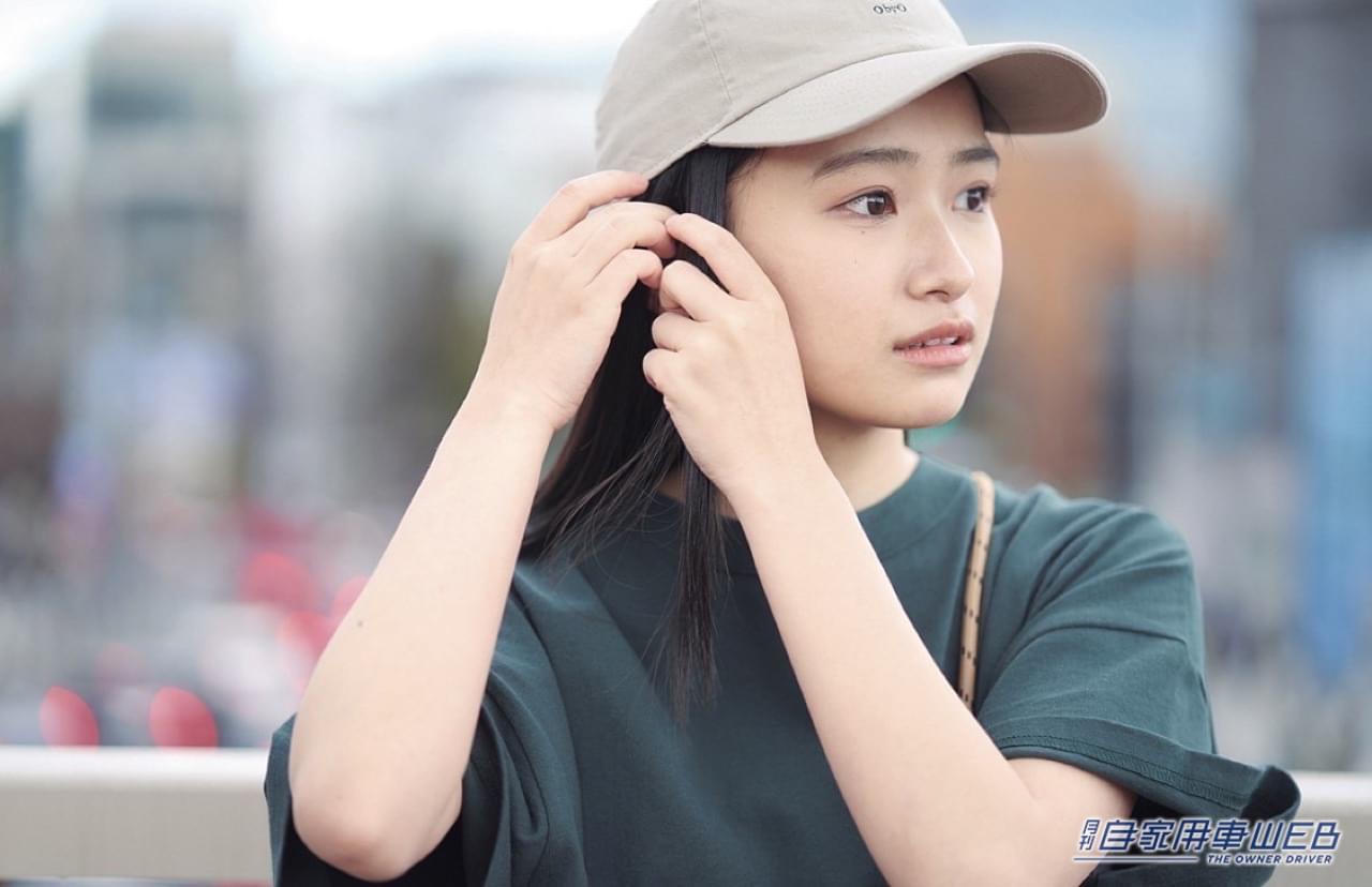 |こんな女性が助手席に乗っていたら… 妄想膨らむ写真集『美少女百選2023』が10月31日に発売!