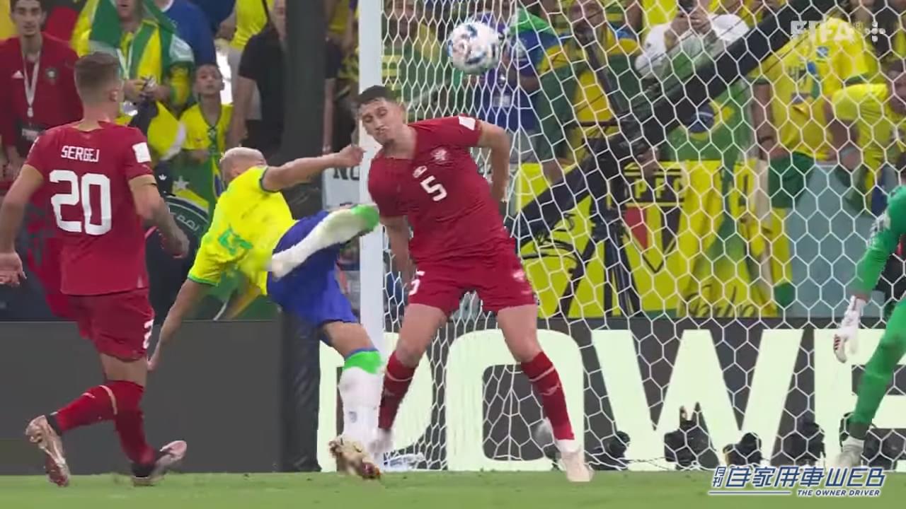 |芸術的ゴールを決めたブラジル代表リシャルリソン選手!乗っていた車はレンジローバー イヴォーク?腕にはスーパサイヤ人の悟空!?