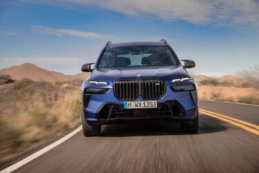 駐車場に完全自動駐車が可能!? 新型BMW X7を発表、ラグジュアリーモデルに恥じない装備も魅力