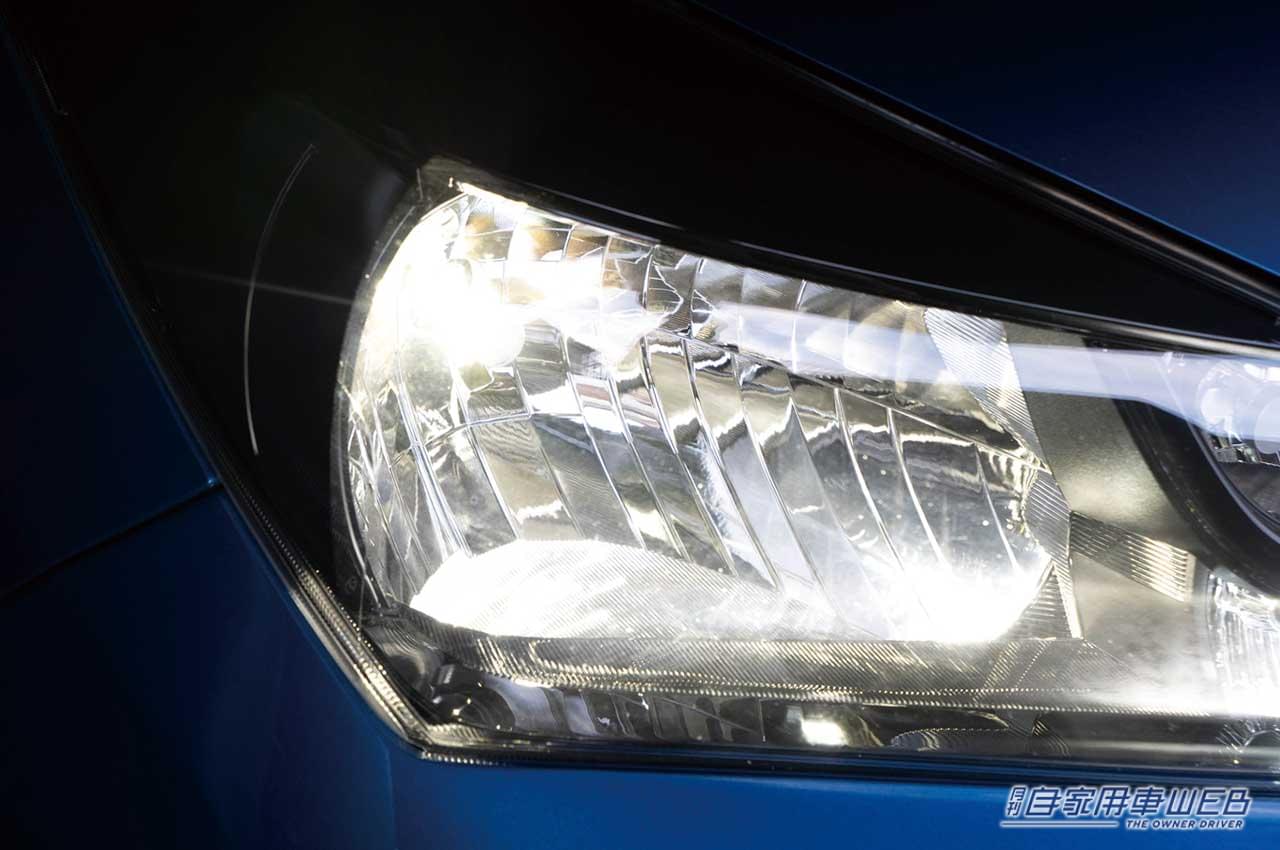 |純正ハロゲンの2.8倍! 明るく純白の光で夜のドライブも安心、ヘッドライト用LEDバルブ