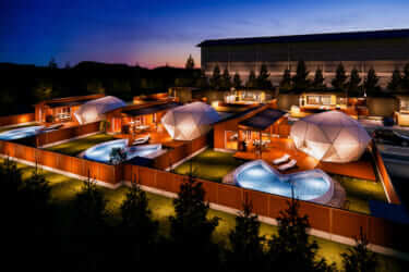 最高のアウトドアを体験できる『プライベートヴィラグランピング富士山中湖 』が待望のオープン!