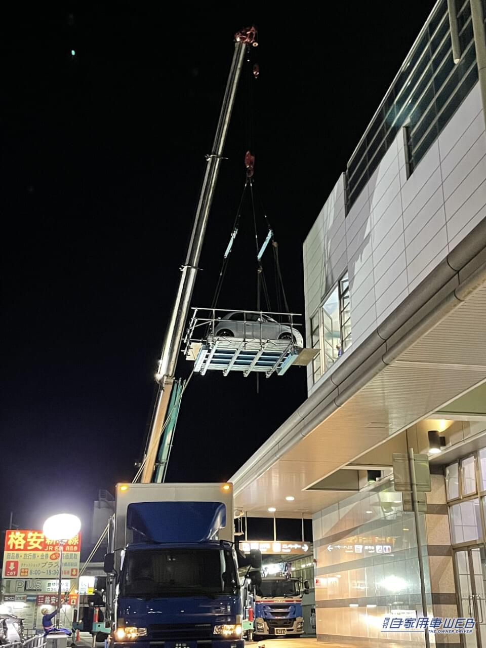 |真夜中の駅で車を交換!?プロモーションブースの模様替えをのぞいてみた