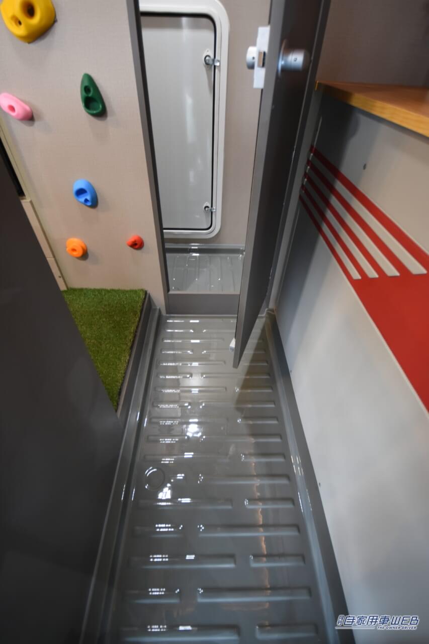 |Coleman 仕様のキャンピングカー『EXPEDITION EAGLE Coleman モデル』が発表!