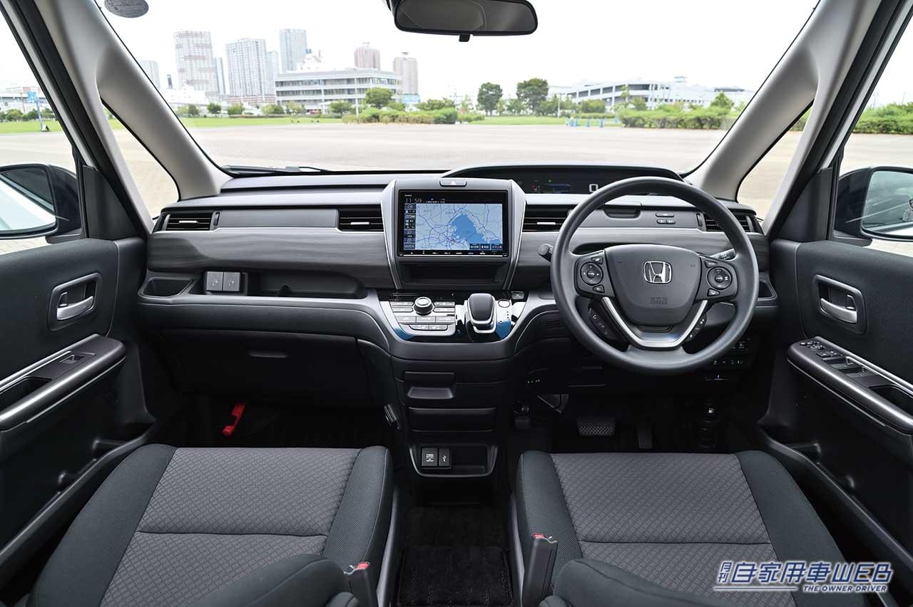 |まるも亜希子の「家族のクルマ選び!」3列目までしっかり座れる広々空間!【ホンダ フリード】