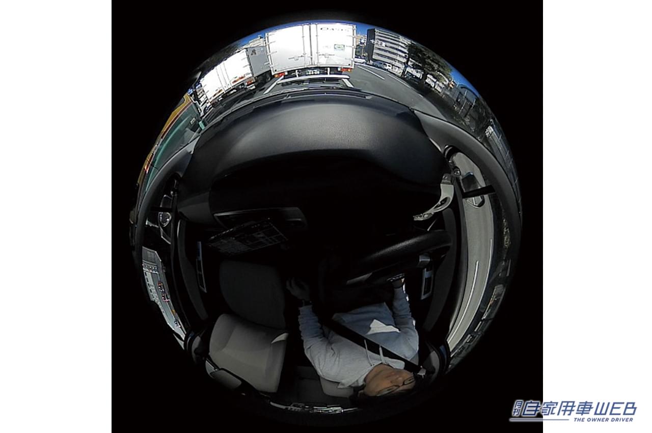 |周囲や車内を全天周360度、切れ目なく録画!フロント部分だけ切り出し高画質で保存する「バーチャルフロントカメラ」が凄い!