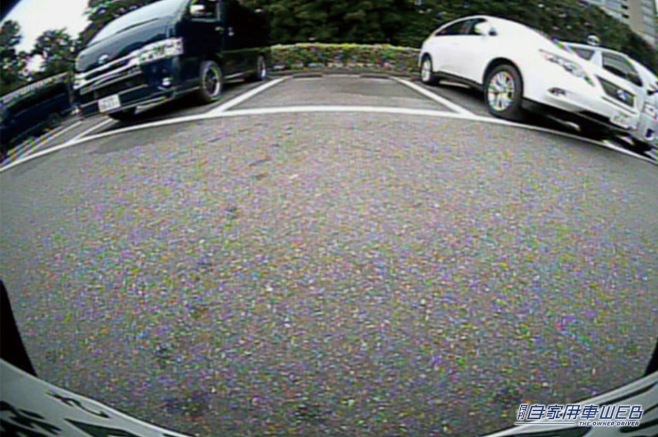 |スタイリッシュな外観&後方視界も抜群!車種専用設計だから安心のハイマウントリアカメラキット【データシステム】