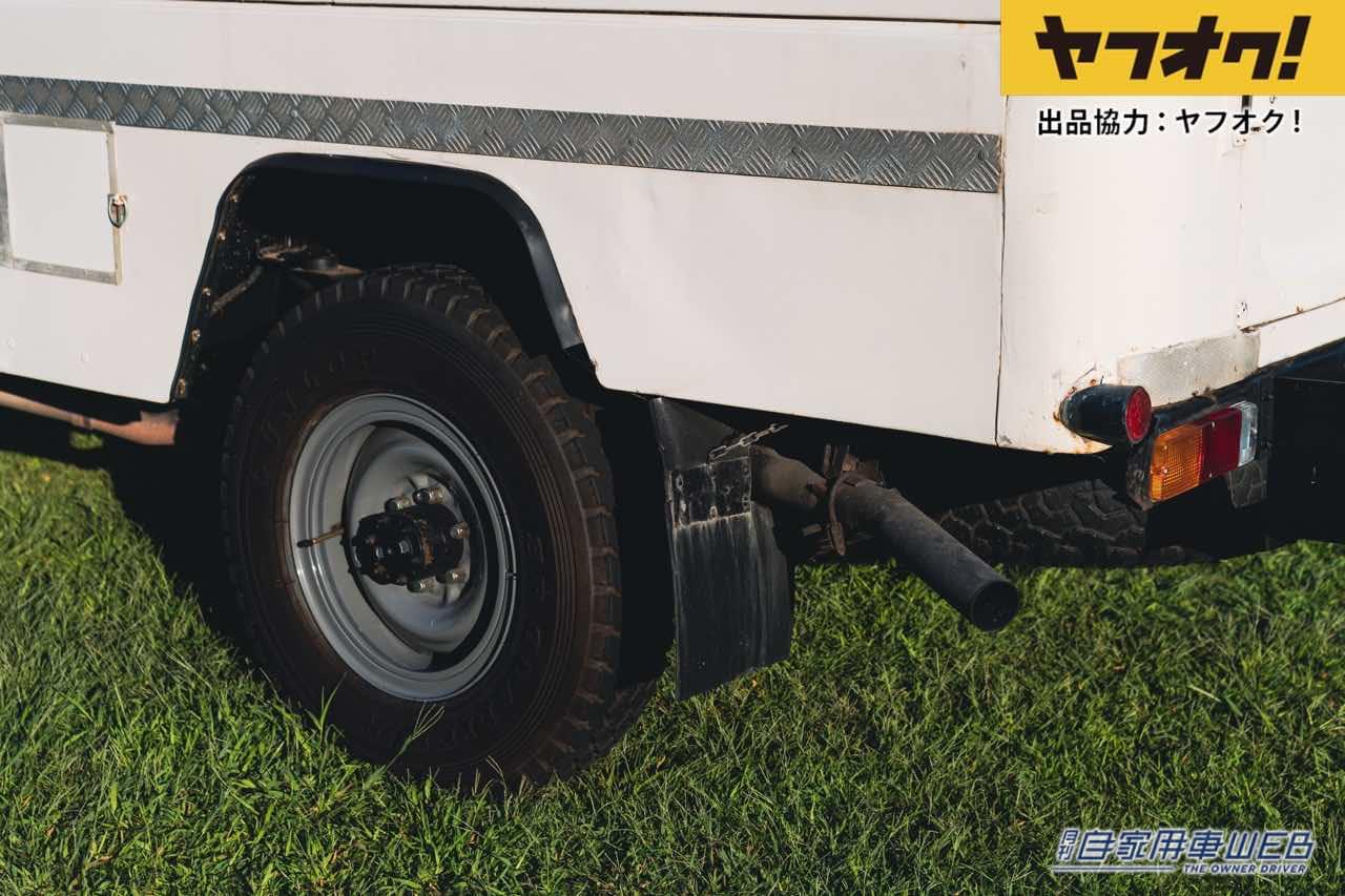 |日本未発売のランドクルーザー40系がヤフオクに!LOT No.5「1984 Toyota Land Cruiser Troop Carrier 47」