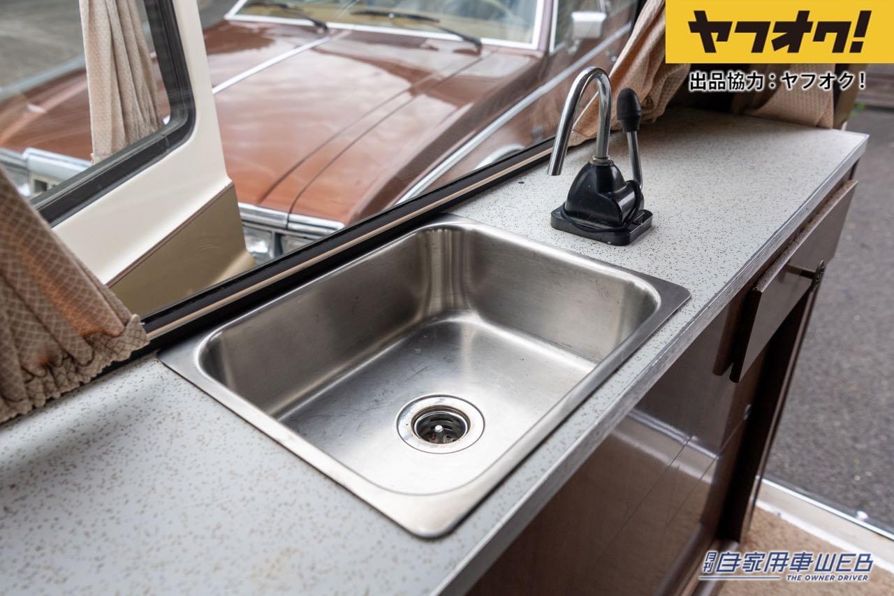 |車の中はアメリカンダイナー!クラシックバンがオークションに!LOT No.8「1965 Ford Econoline Falcon」