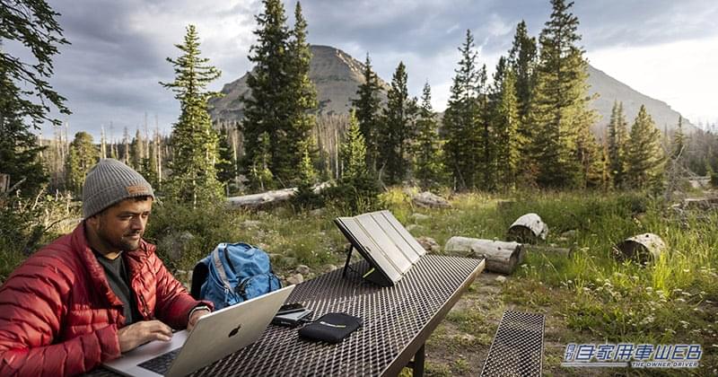 |最新のiPhoneなら5回以上充電可能!アウトドアにも最適な超薄型ポータブル電源が登場、なんと機内持ち込みもOK!