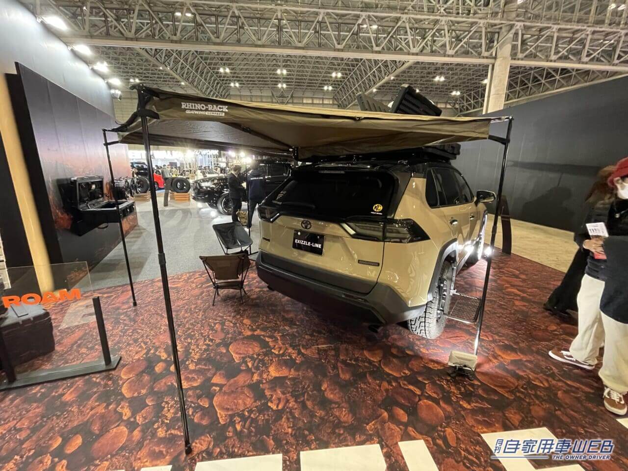 |L字のサイドタープが超便利!トヨタRAV4のアウトドアカスタム!