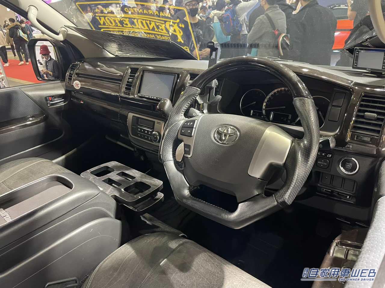 |まさに走るガレージ!バイクも積めるCHALLENGER × flexdream コラボのハイエースが登場!