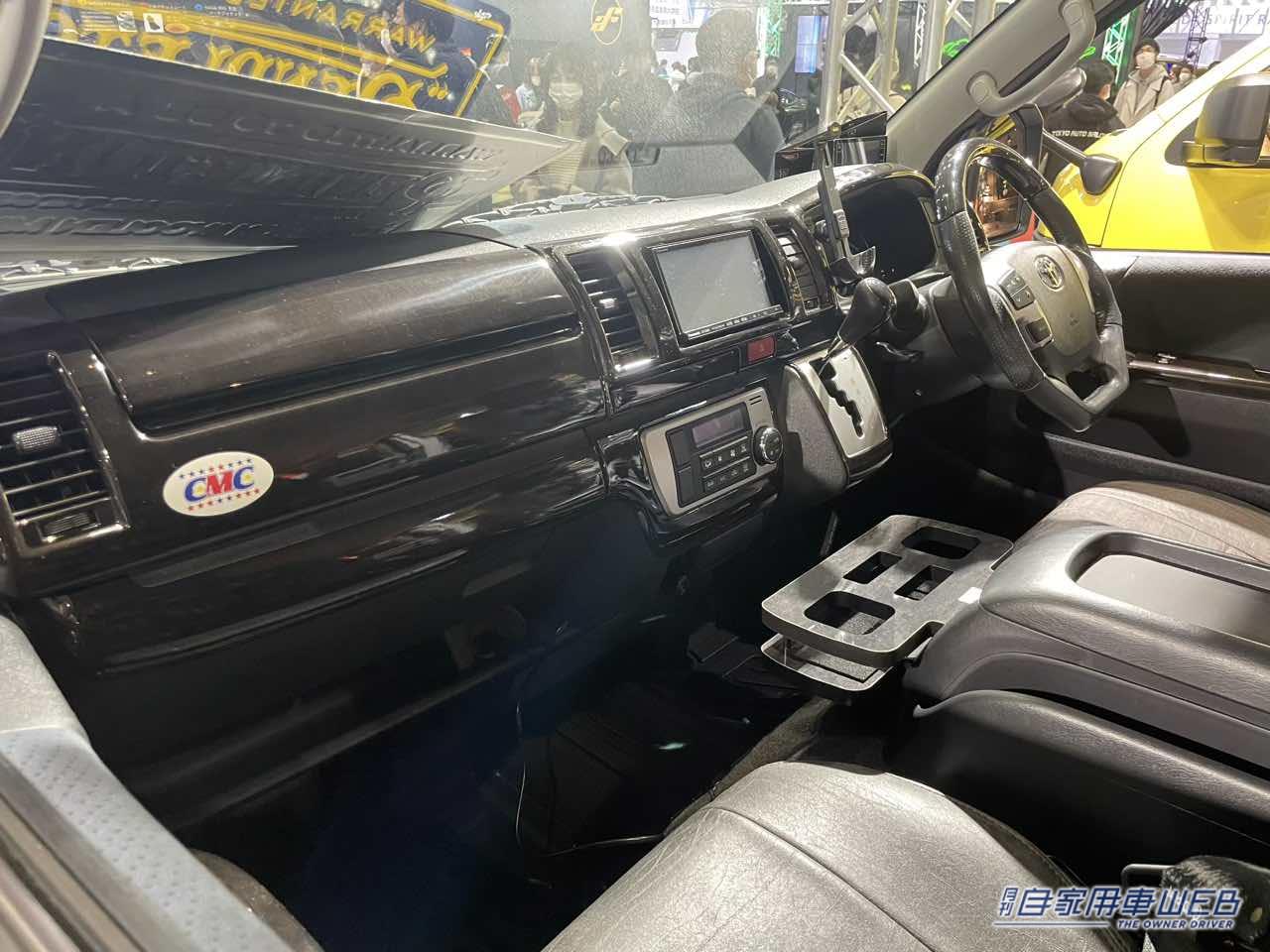 |まさに走るガレージ!バイクも積めるCHALLENGER × flexdream コラボのハイエースが登場!