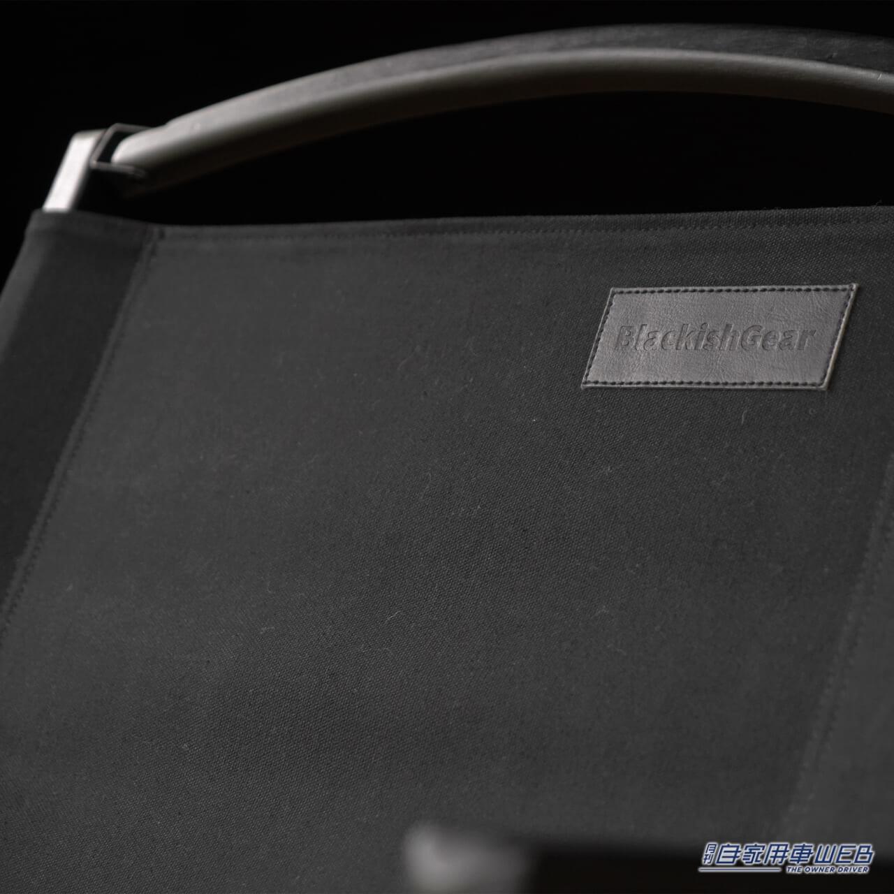 |キャンプ場で注目の的に!オールブラックのウッドチェアがついにAmazonに登場!