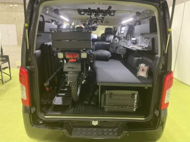 日産キャラバンに男の趣味が満載!釣り具&バイクを積み込んで、車中泊もできちゃう!