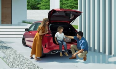 ナビはSクラスに採用している最新世代にアップデート! メルセデス・ベンツの新型Bクラスが装備充実で新発売