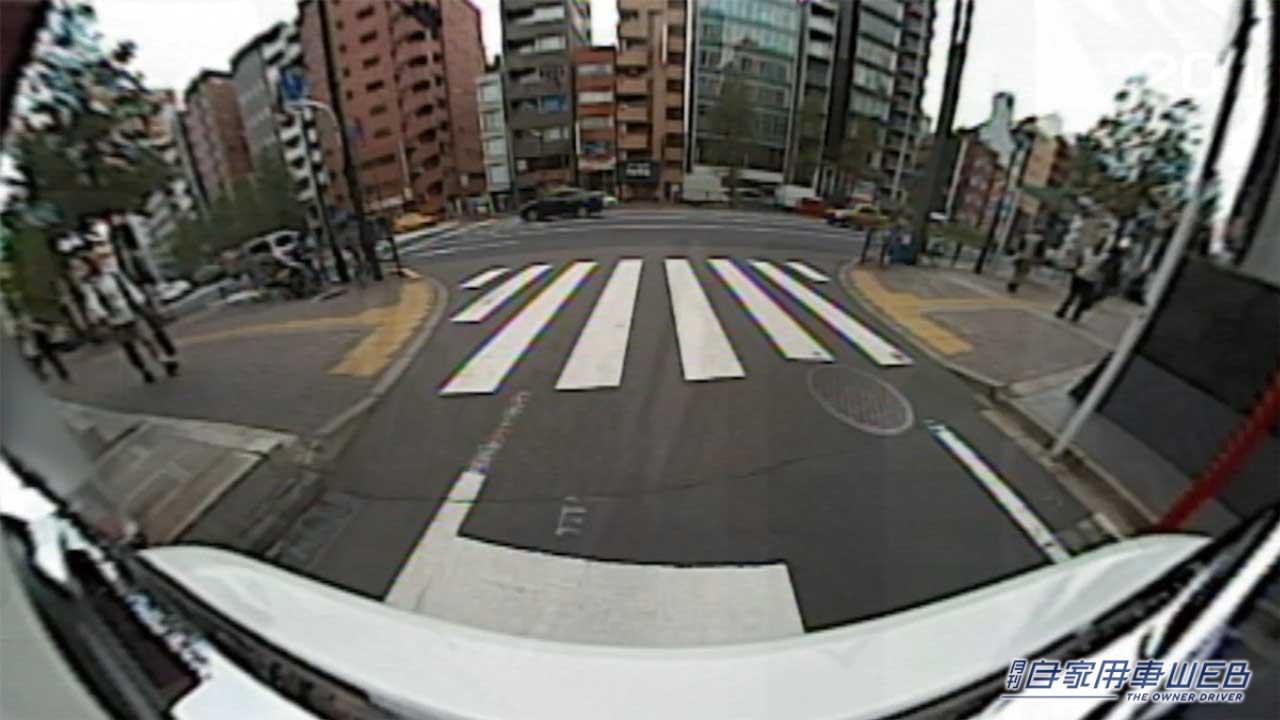 |極限まで死角を減らすデータシステムのカメラキットが凄い!ハイエース用セーフティアイテムのススメ