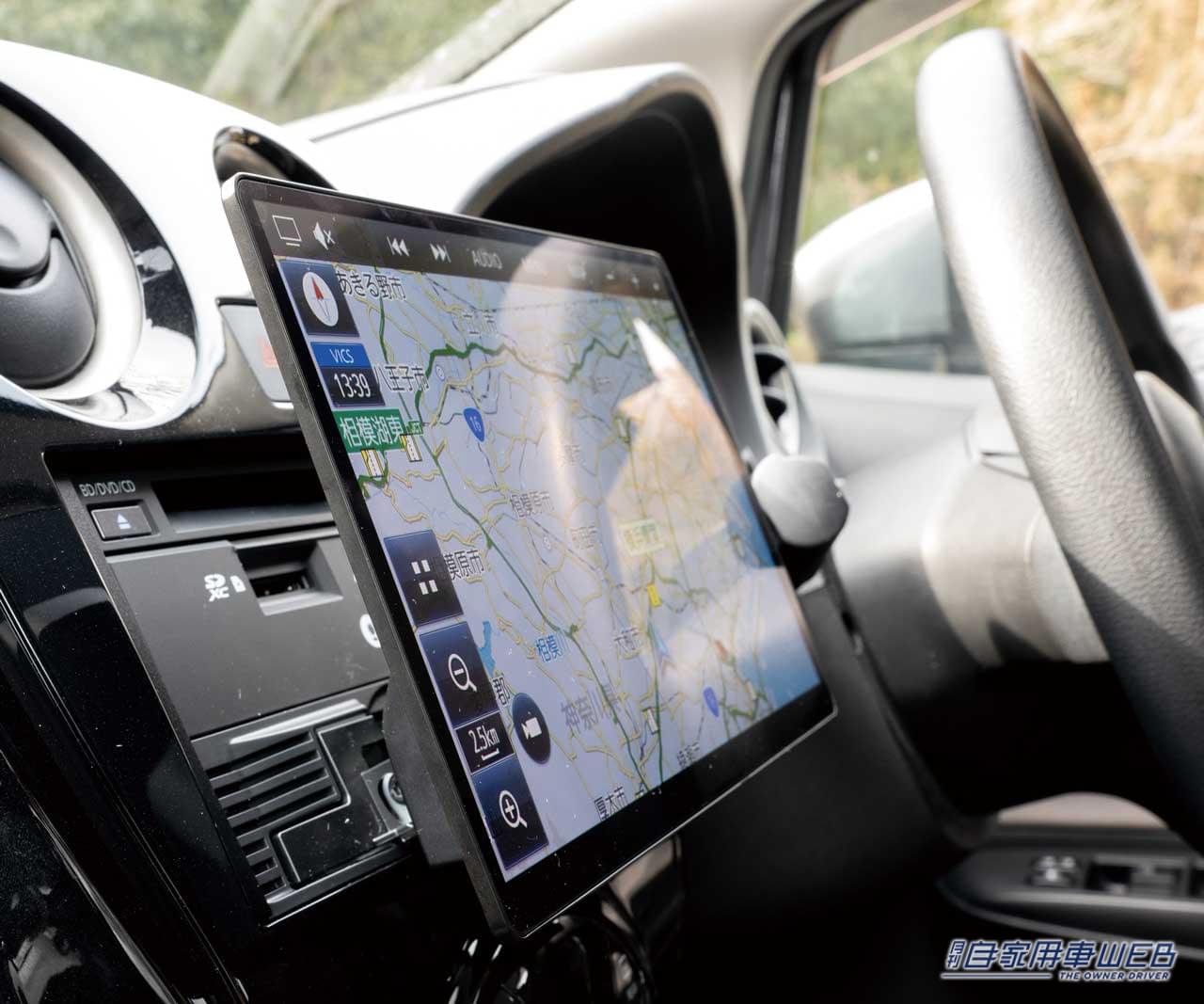 |フローティングスタイルの草分け「ストラーダFシリーズ」、前後左右の角度調整はパナソニックだけ!【CN-F1X10BGD 長期レポートvol.1】