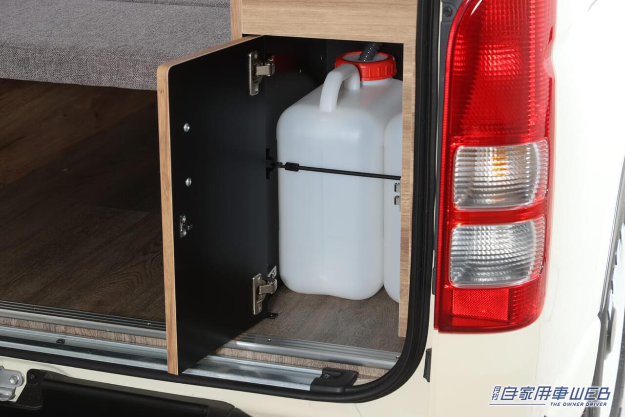 |トヨタのハイエースがベースのキャンピングカー!FLEX「Wood Village(ウッドヴィレッジ)」はフルフラットで超広い!