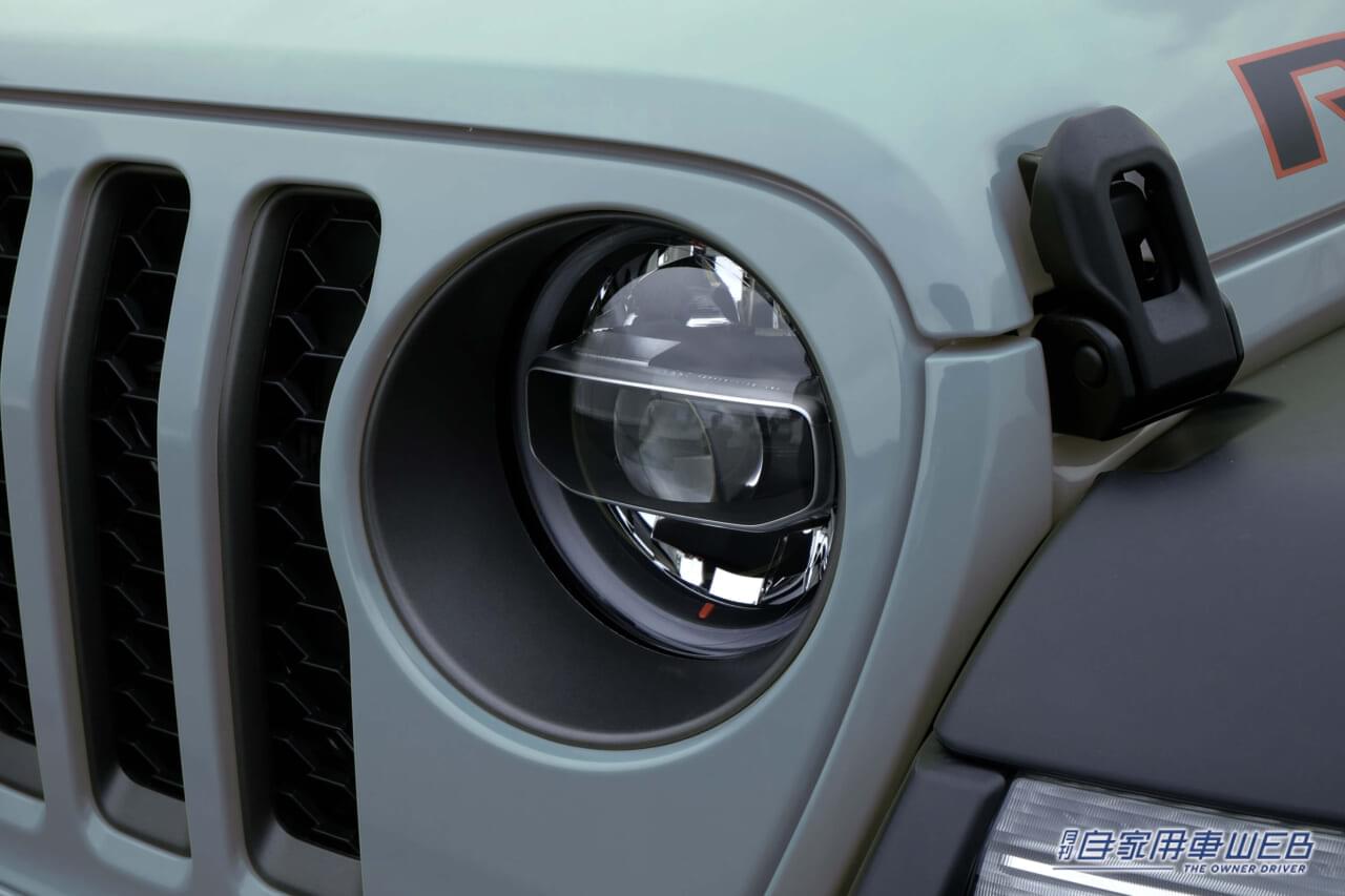 |人気のジープ「ラングラー ルビコン」の特別仕様車が250台限定で登場! 前席頭上を簡単にオープンできるソフトトップを採用、こりゃ気持ちいい!